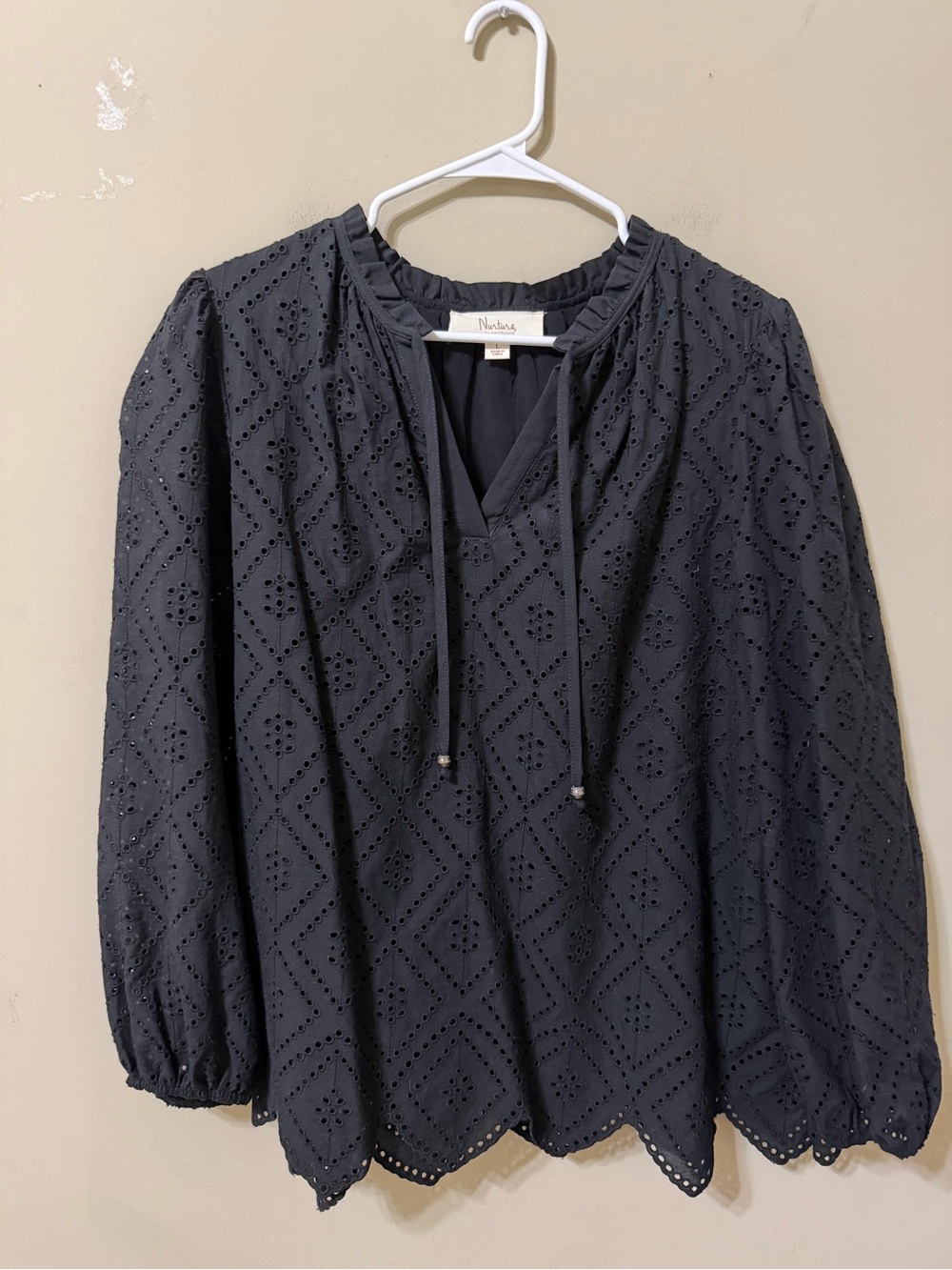 Nurture Westbound large Black Eyelet Tie-Neck Blouse lined never worn prep class